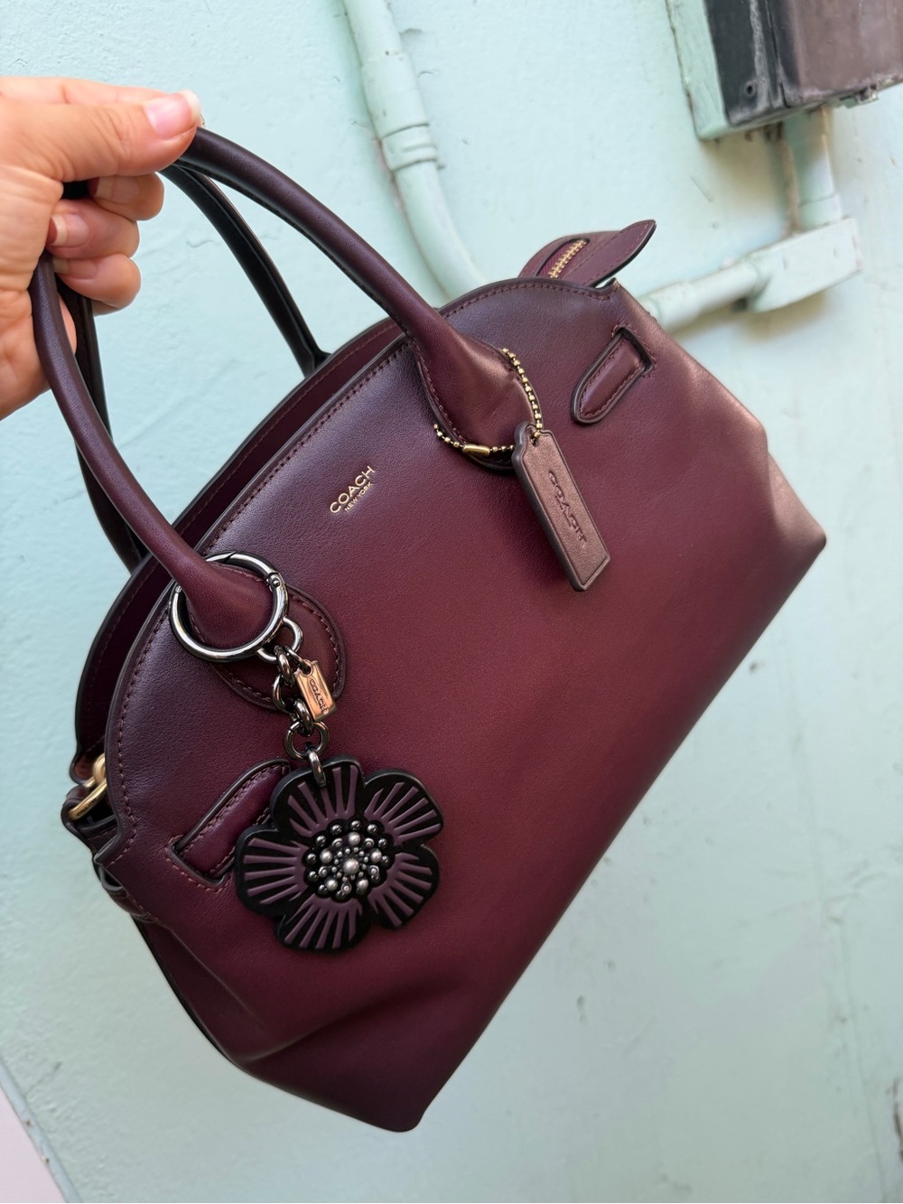 Coach Empire 28 in Merlot